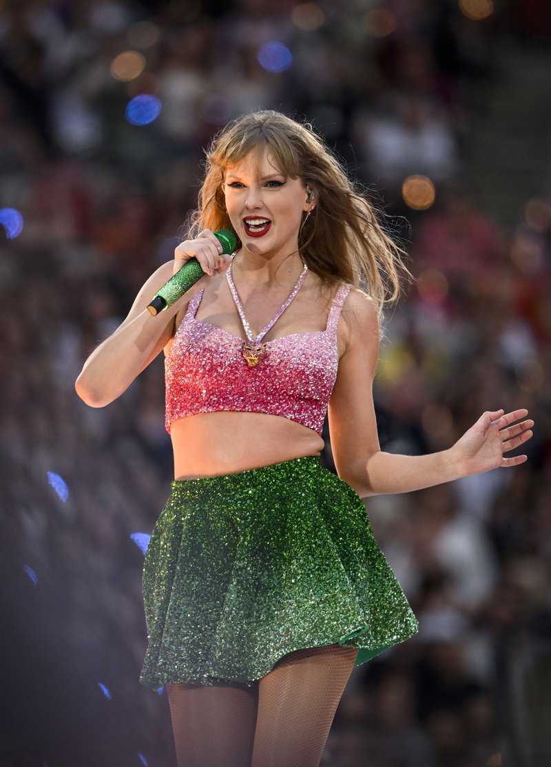 Taylor Swift — June 23 - London, England — photo 22
