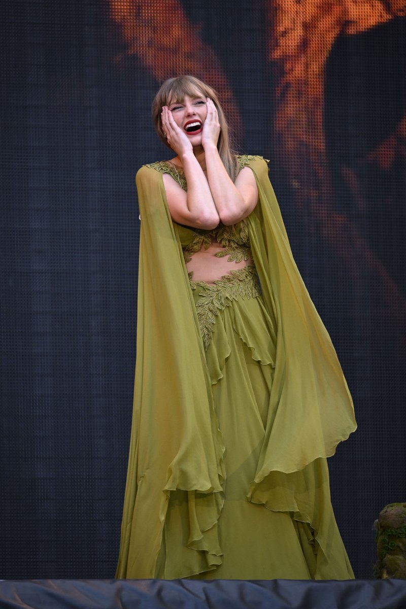 Taylor Swift — June 23 - London, England — photo 24