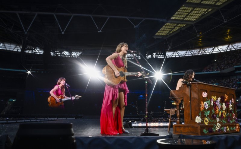 Taylor Swift — June 23 - London, England — photo 33
