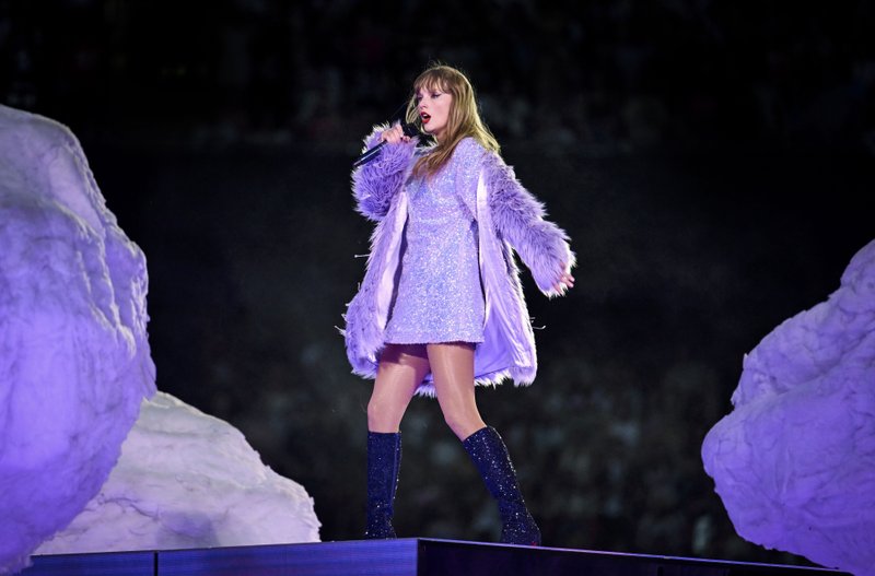 Taylor Swift — June 23 - London, England — photo 37