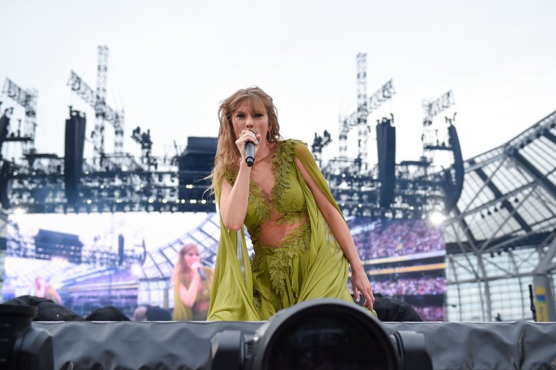 Taylor Swift — June 28 - Dublin, Ireland — photo 40