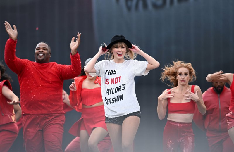 Taylor Swift — June 7 - Edinburgh, Scotland — photo 13