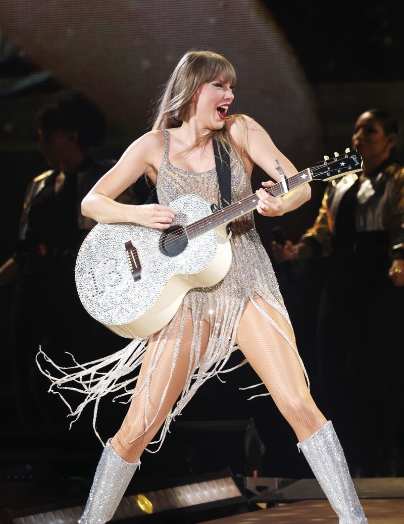 Taylor Swift — May 11 - Paris, France — photo 2