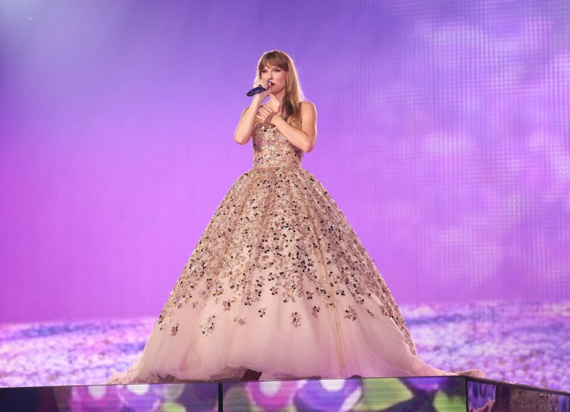 Taylor Swift — May 11 - Paris, France — photo 4