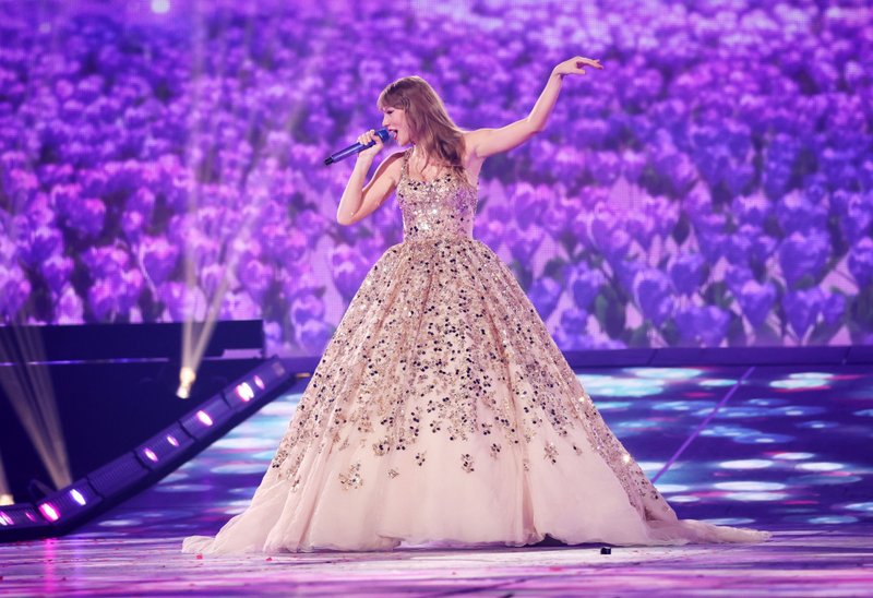 Taylor Swift — May 11 - Paris, France — photo 14