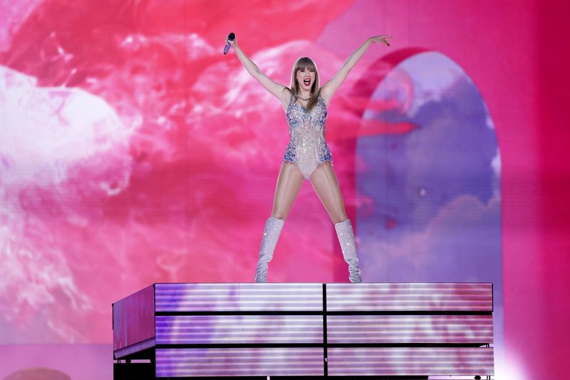 Taylor Swift — May 17 - Stockholm, Sweden — photo 7
