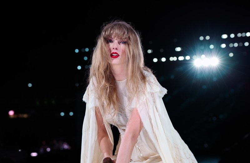 Taylor Swift — May 24 - Lisbon, Portugal — photo 17
