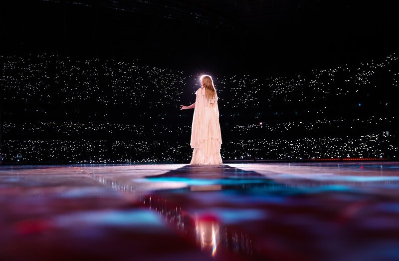 Taylor Swift — May 24 - Lisbon, Portugal — photo 18