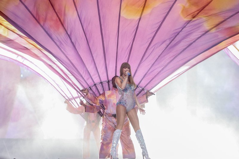 Taylor Swift — May 29 - Madrid, Spain — photo 4