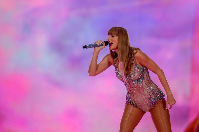 Taylor Swift — May 29 - Madrid, Spain — photo 8