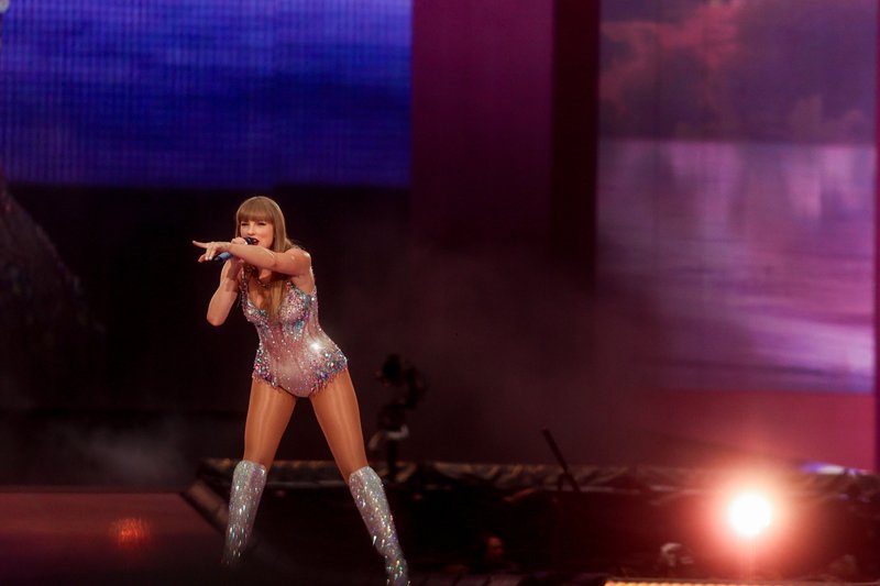 Taylor Swift — May 29 - Madrid, Spain — photo 21