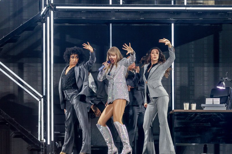 Taylor Swift — May 29 - Madrid, Spain — photo 23