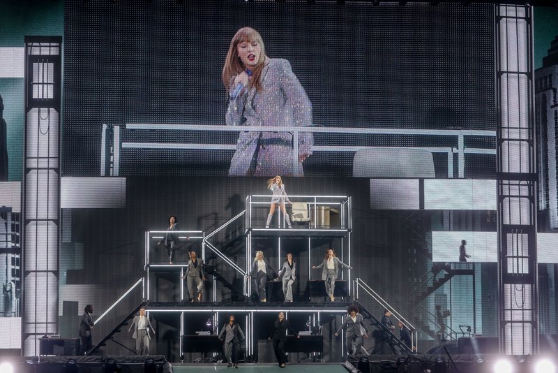 Taylor Swift — May 29 - Madrid, Spain — photo 27
