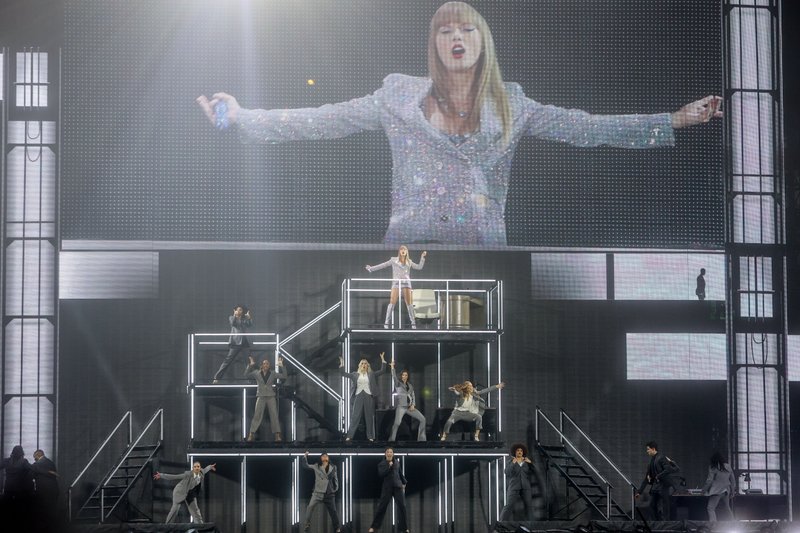 Taylor Swift — May 29 - Madrid, Spain — photo 28