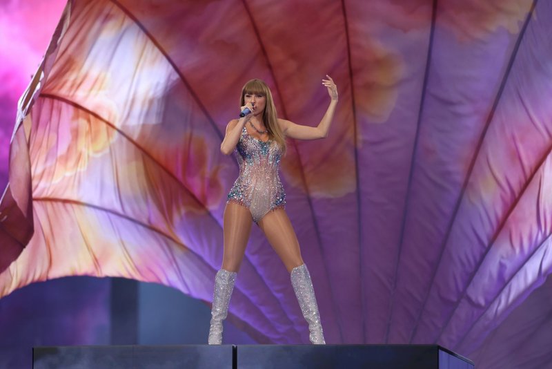 Taylor Swift — May 29 - Madrid, Spain — photo 39