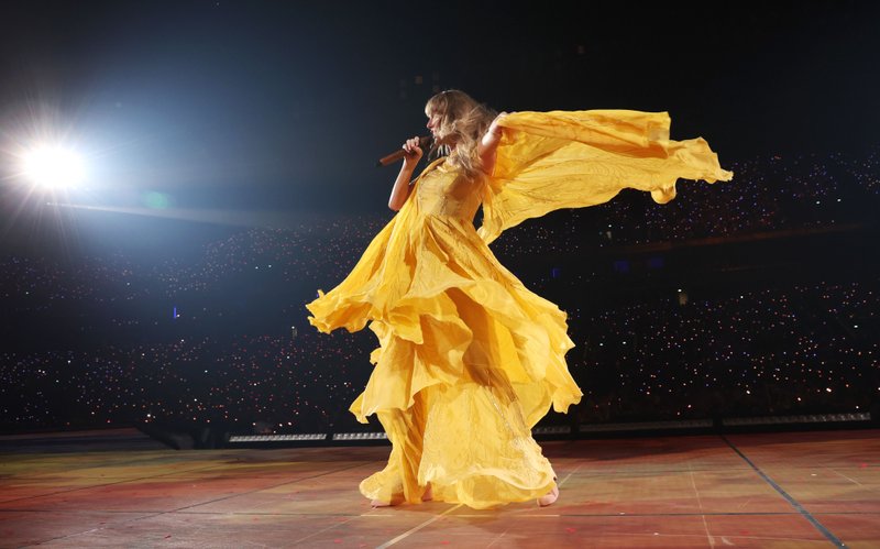 Taylor Swift — May 9 - Paris, France — photo 73