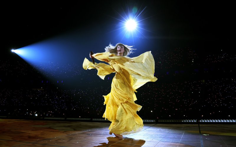 Taylor Swift — May 9 - Paris, France — photo 102