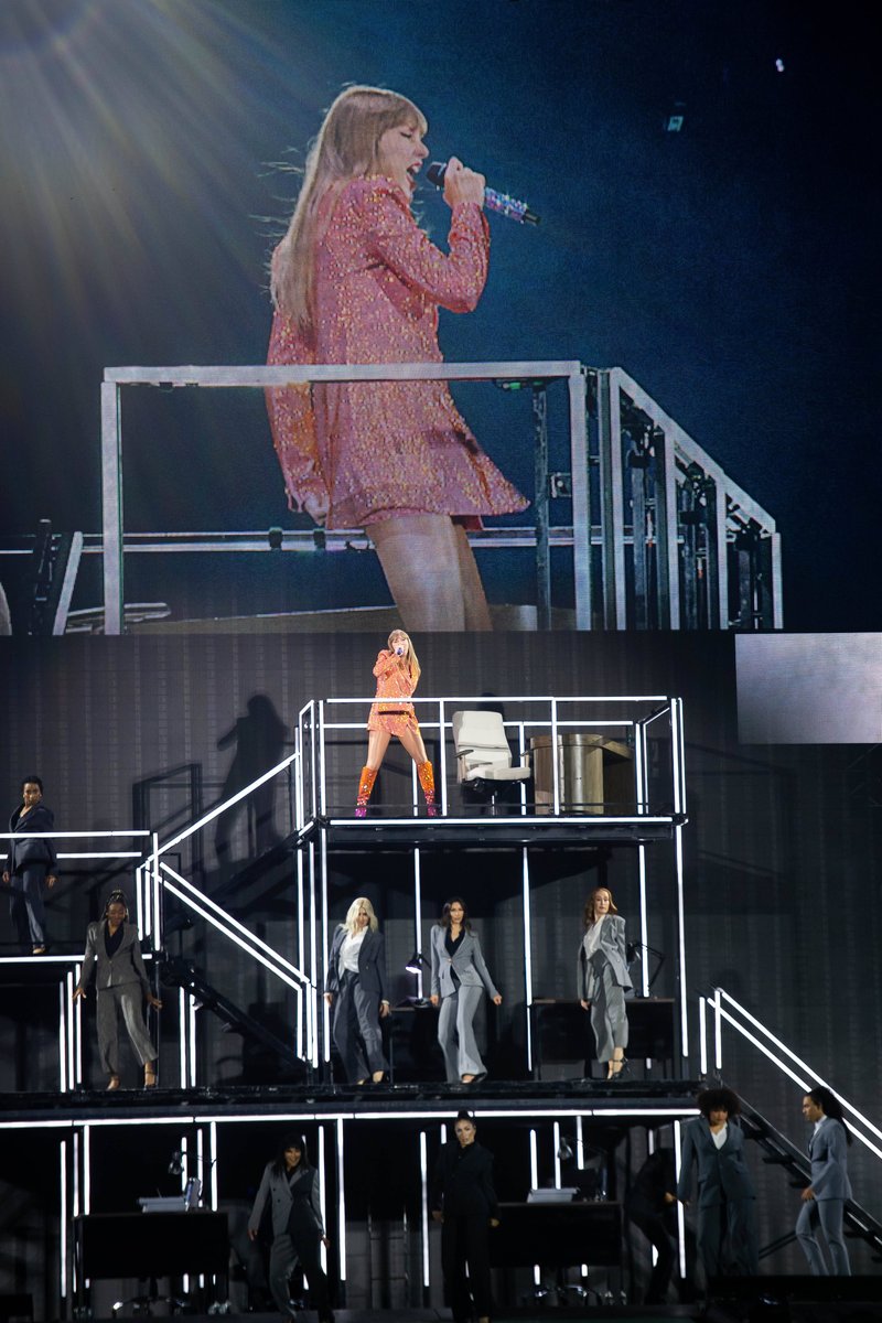 Taylor Swift — May 9 - Paris, France — photo 124
