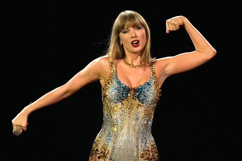Taylor Swift — November 14 - Toronto, Canada — photo 5