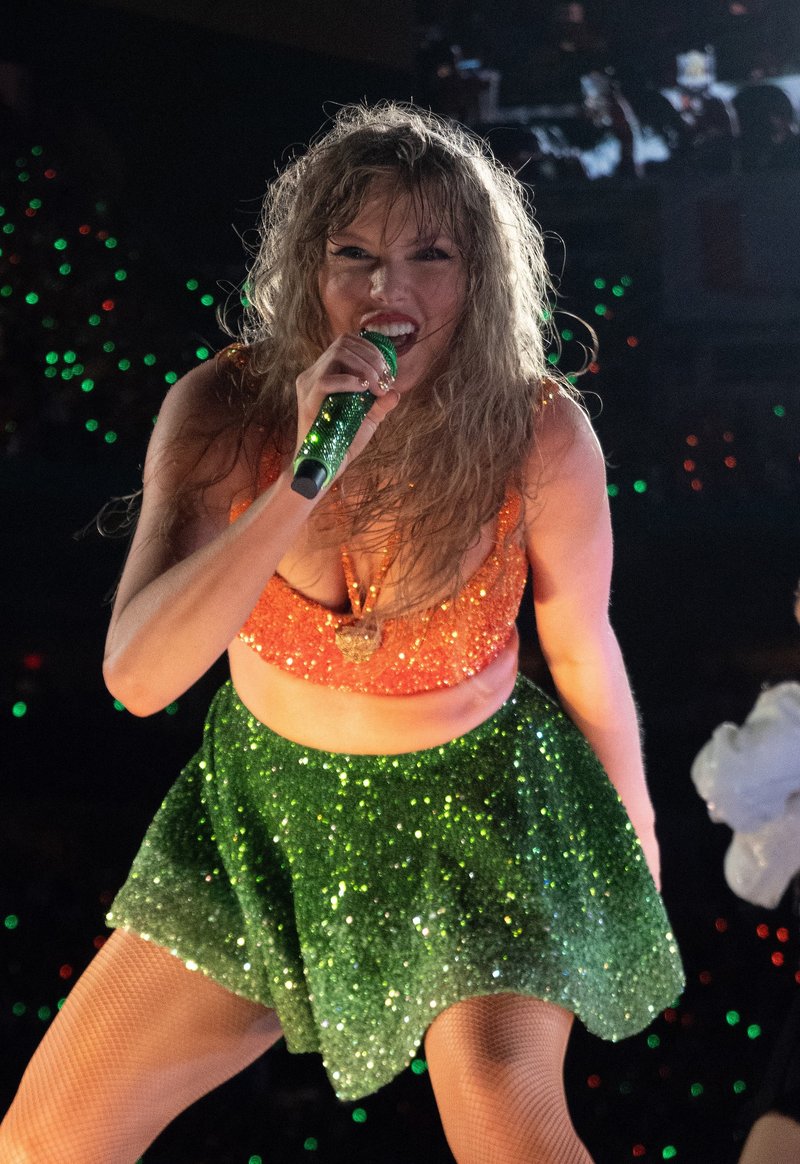 Taylor Swift — October 18 - Miami, Florida — photo 9