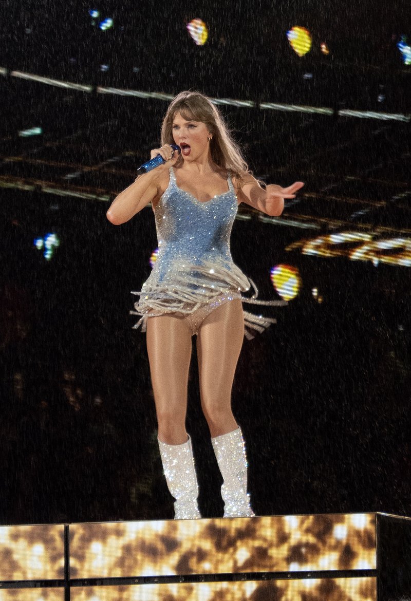 Taylor Swift — October 18 - Miami, Florida — photo 25