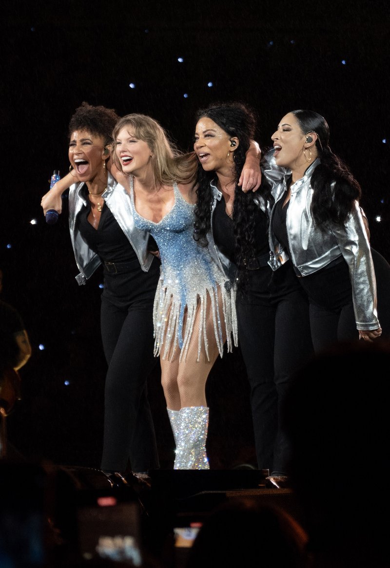 Taylor Swift — October 18 - Miami, Florida — photo 29
