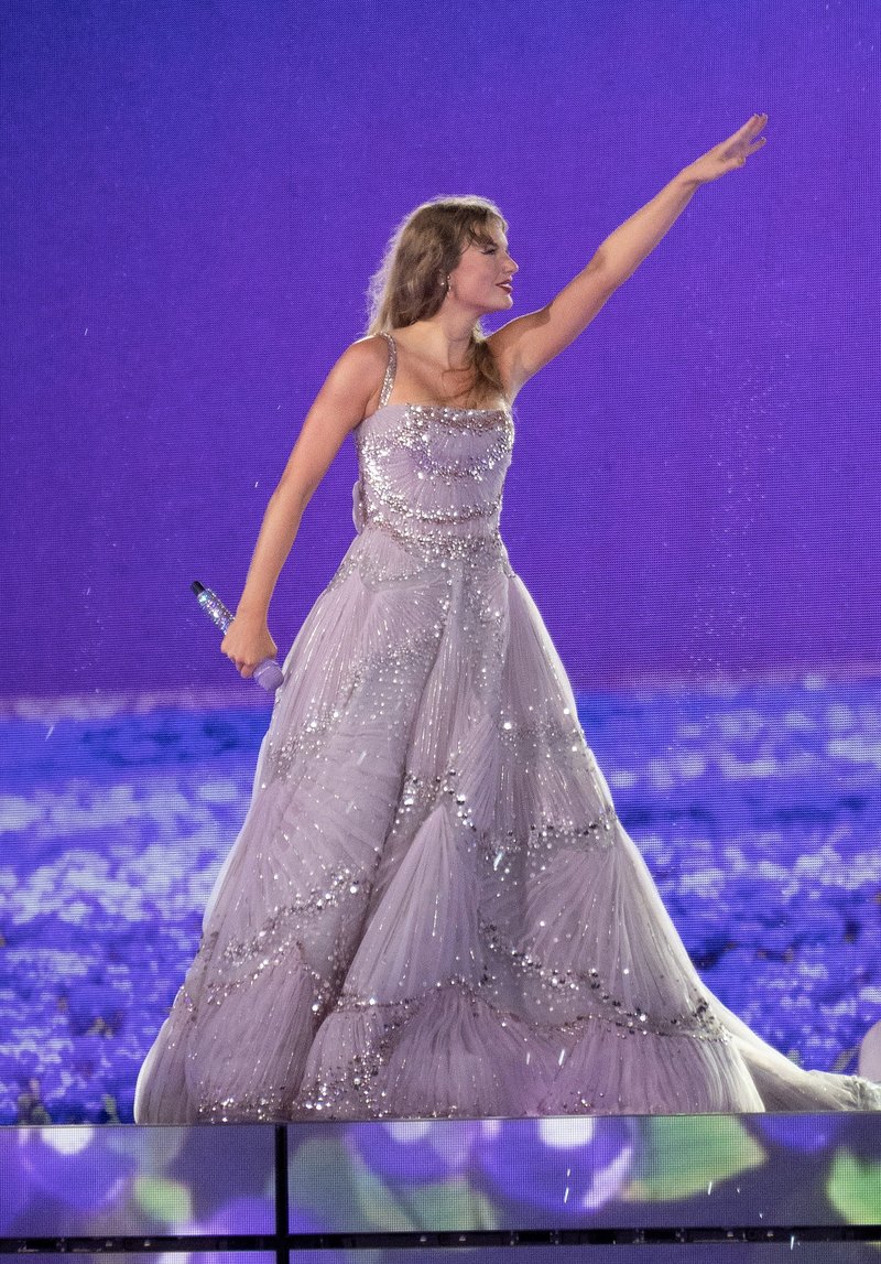 Taylor Swift — October 18 - Miami, Florida — photo 44