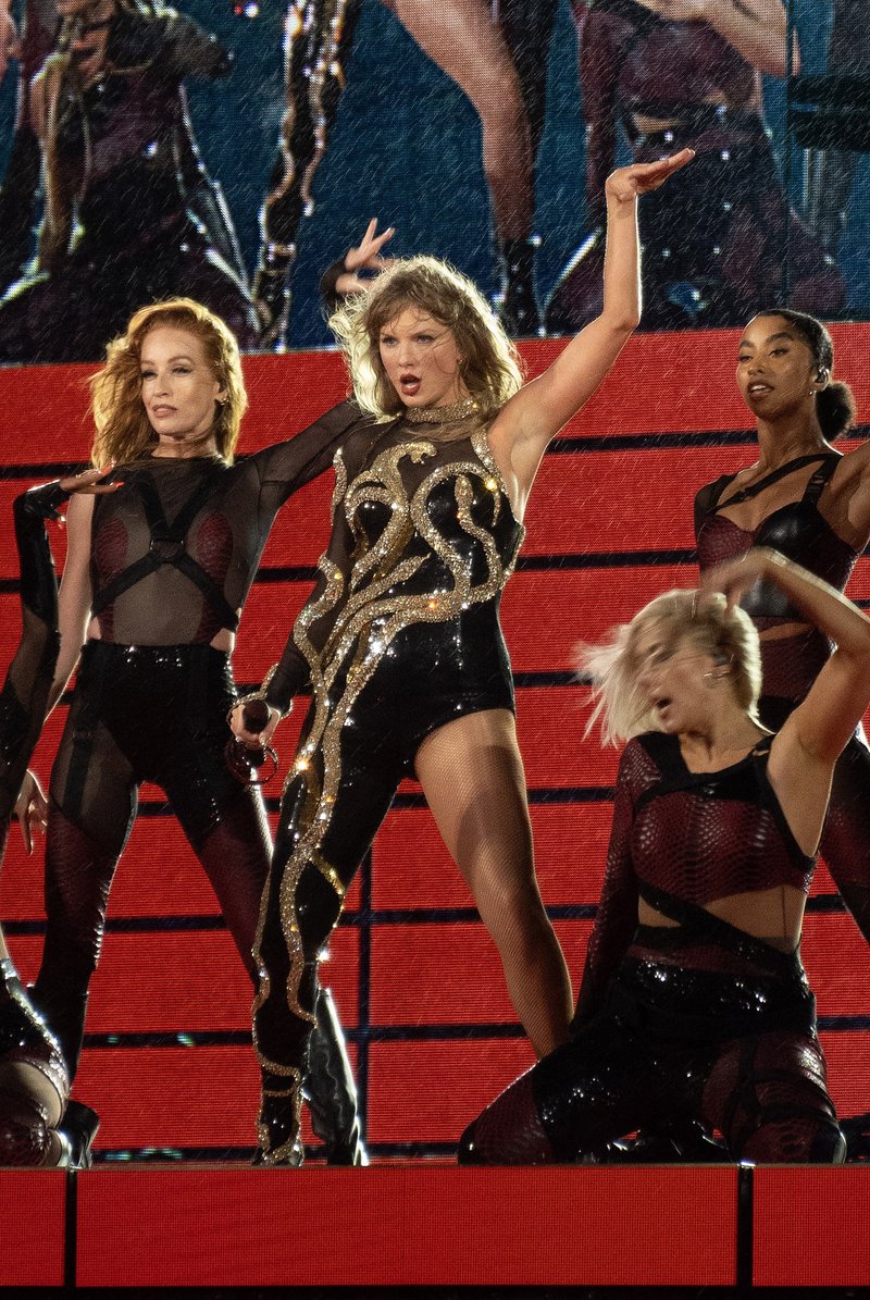 Taylor Swift — October 18 - Miami, Florida — photo 47