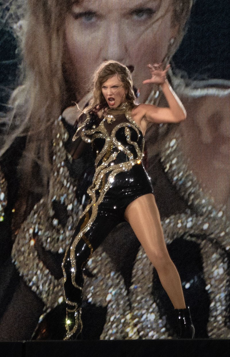 Taylor Swift — October 18 - Miami, Florida — photo 51