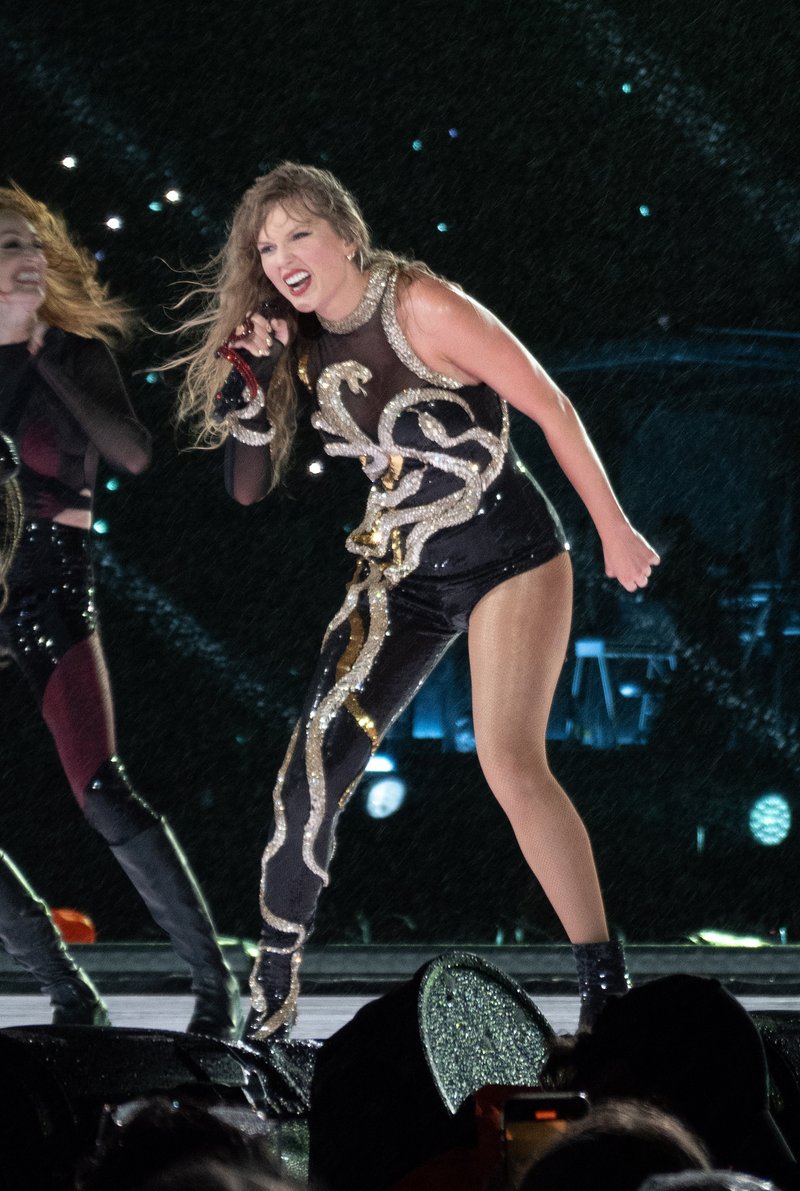 Taylor Swift — October 18 - Miami, Florida — photo 54