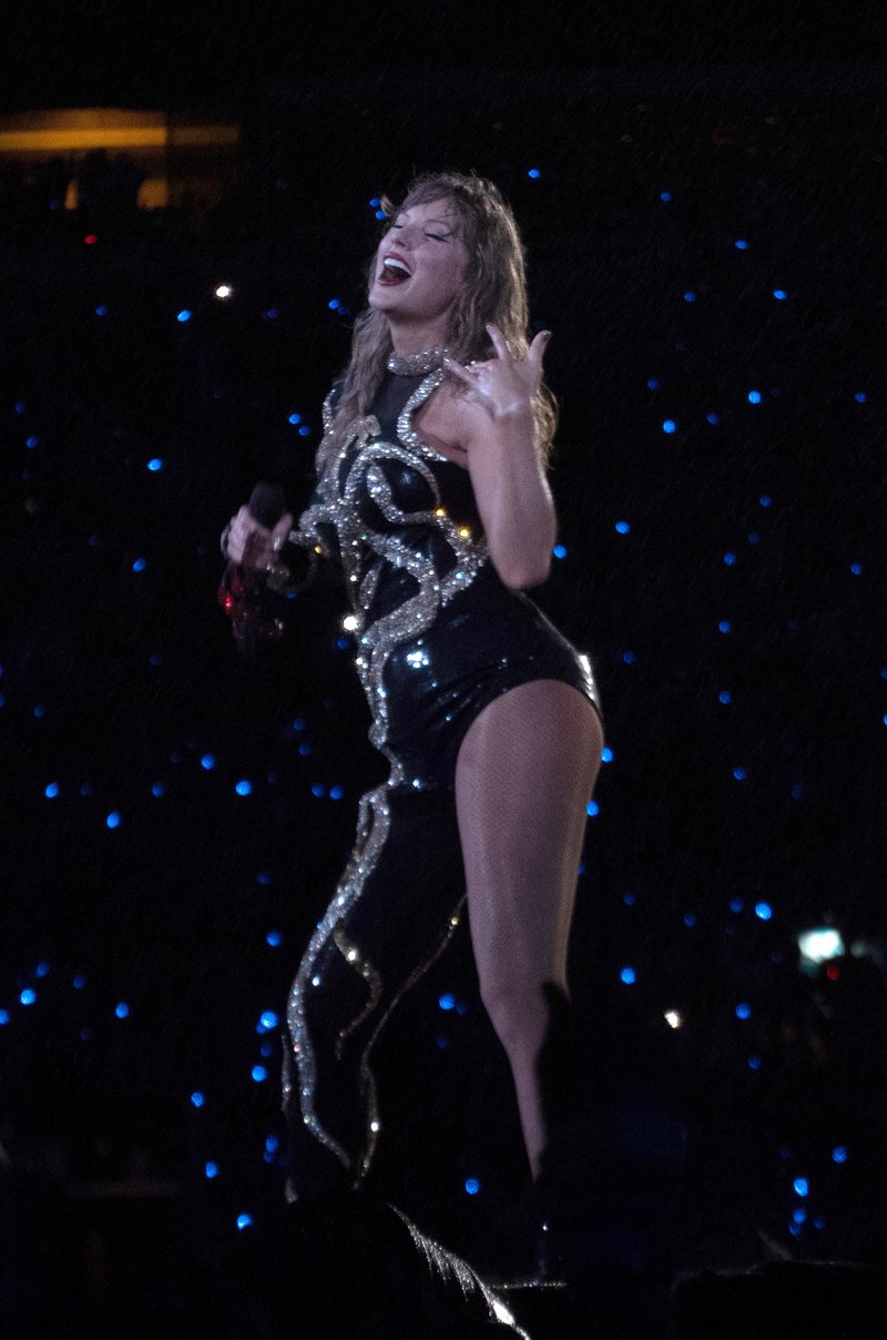 Taylor Swift — October 18 - Miami, Florida — photo 56