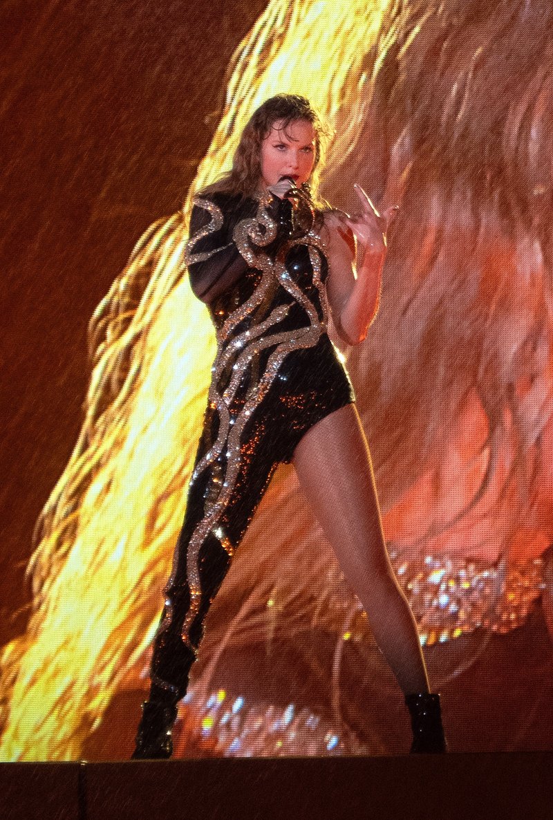 Taylor Swift — October 18 - Miami, Florida — photo 63