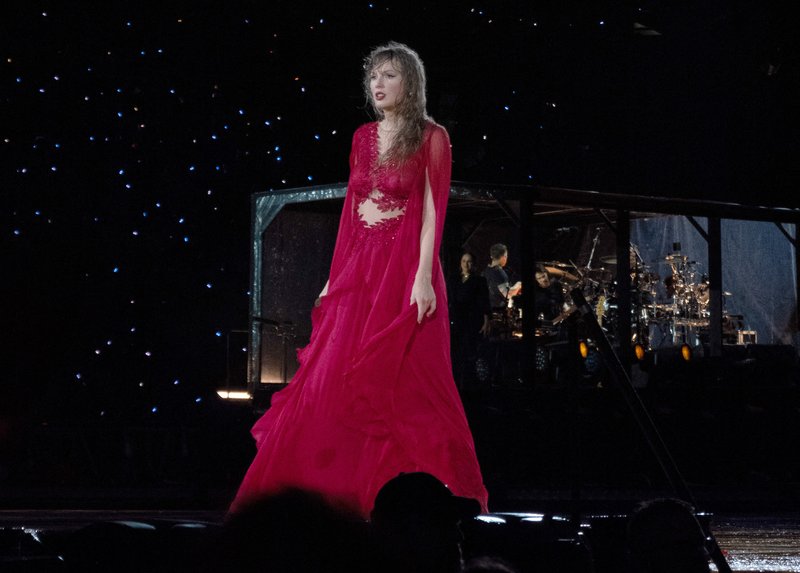 Taylor Swift — October 18 - Miami, Florida — photo 75