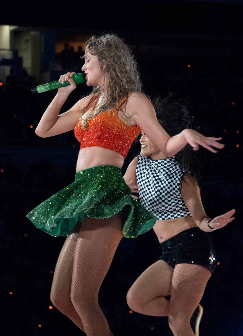 Taylor Swift — October 18 - Miami, Florida — photo 91