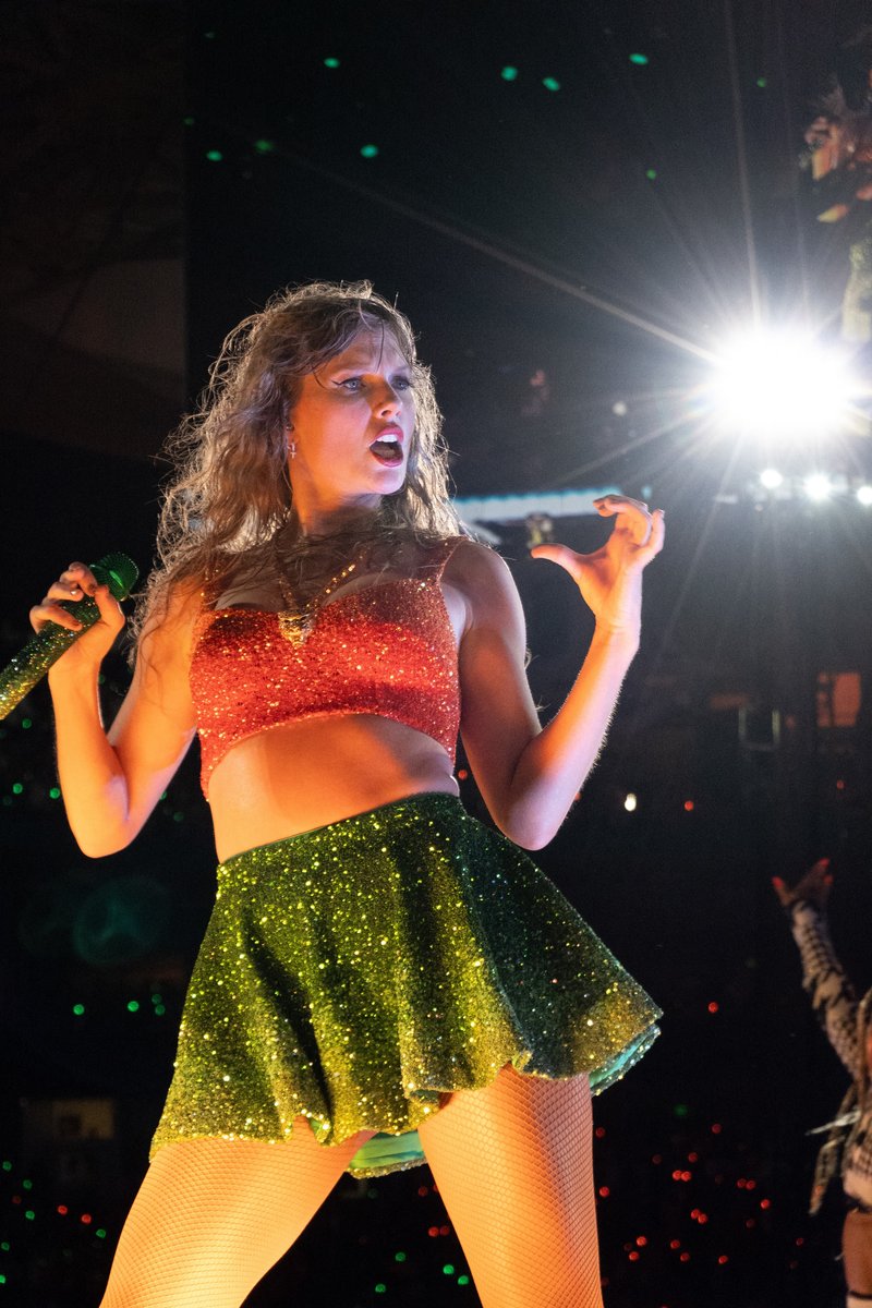 Taylor Swift — October 18 - Miami, Florida — photo 94
