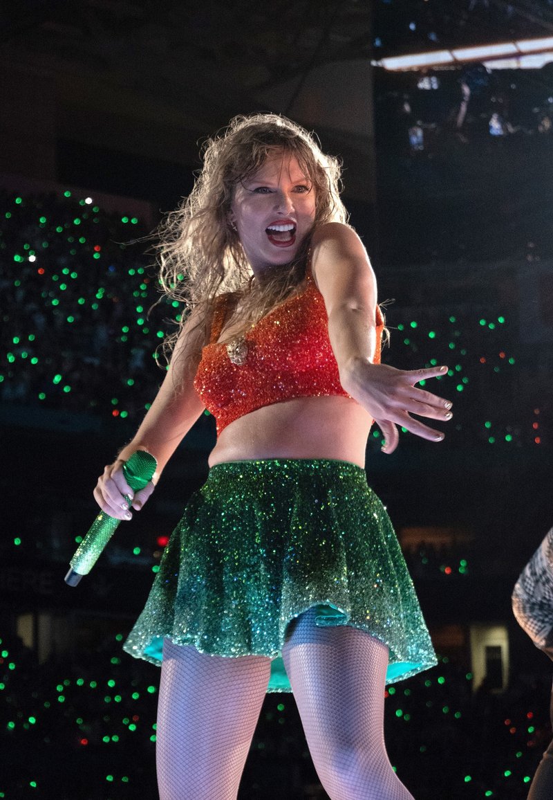 Taylor Swift — October 18 - Miami, Florida — photo 95