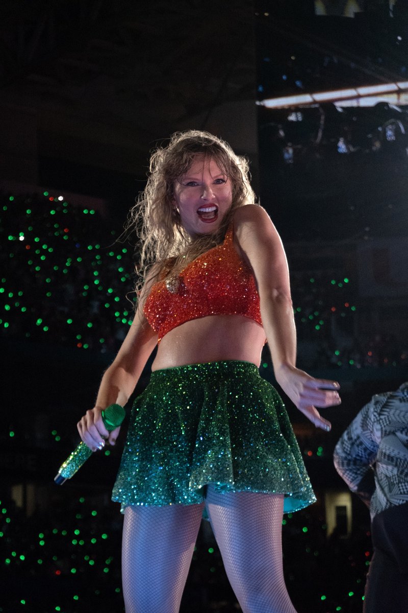 Taylor Swift — October 18 - Miami, Florida — photo 96