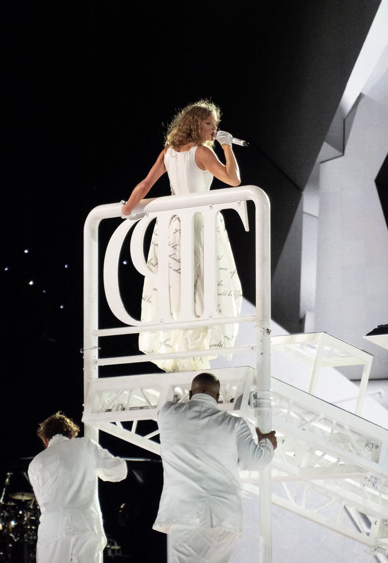 Taylor Swift — October 18 - Miami, Florida — photo 134