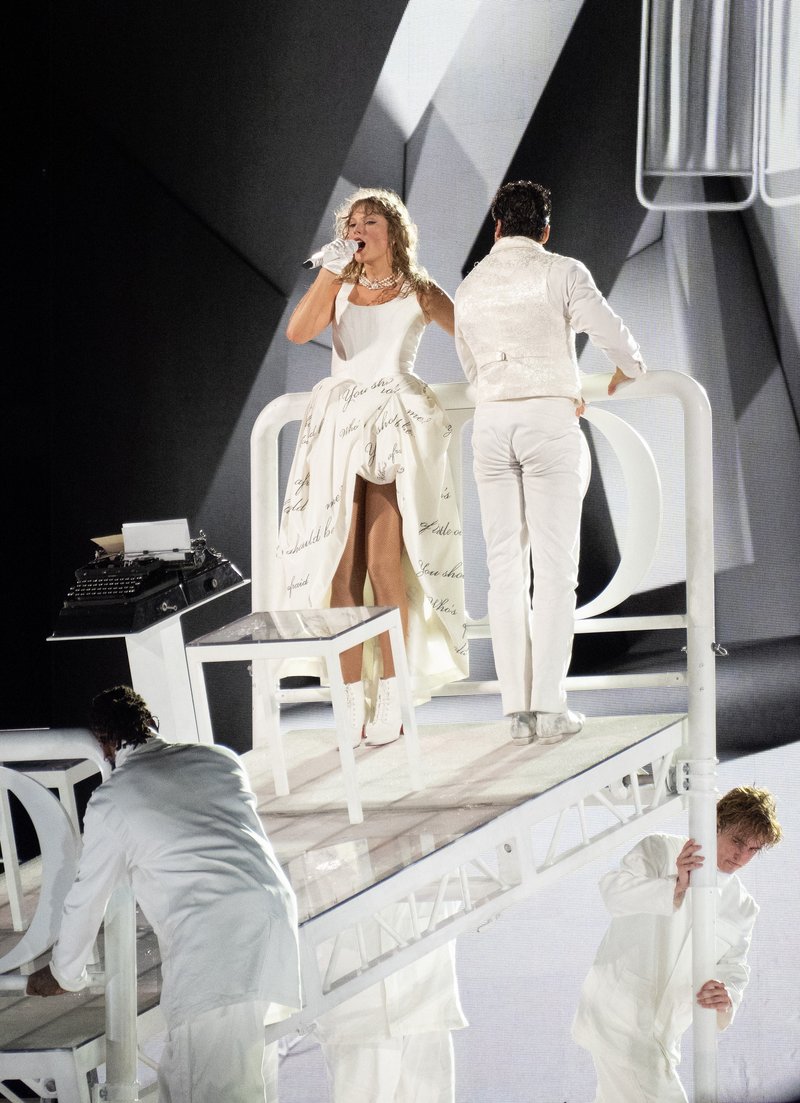 Taylor Swift — October 18 - Miami, Florida — photo 135