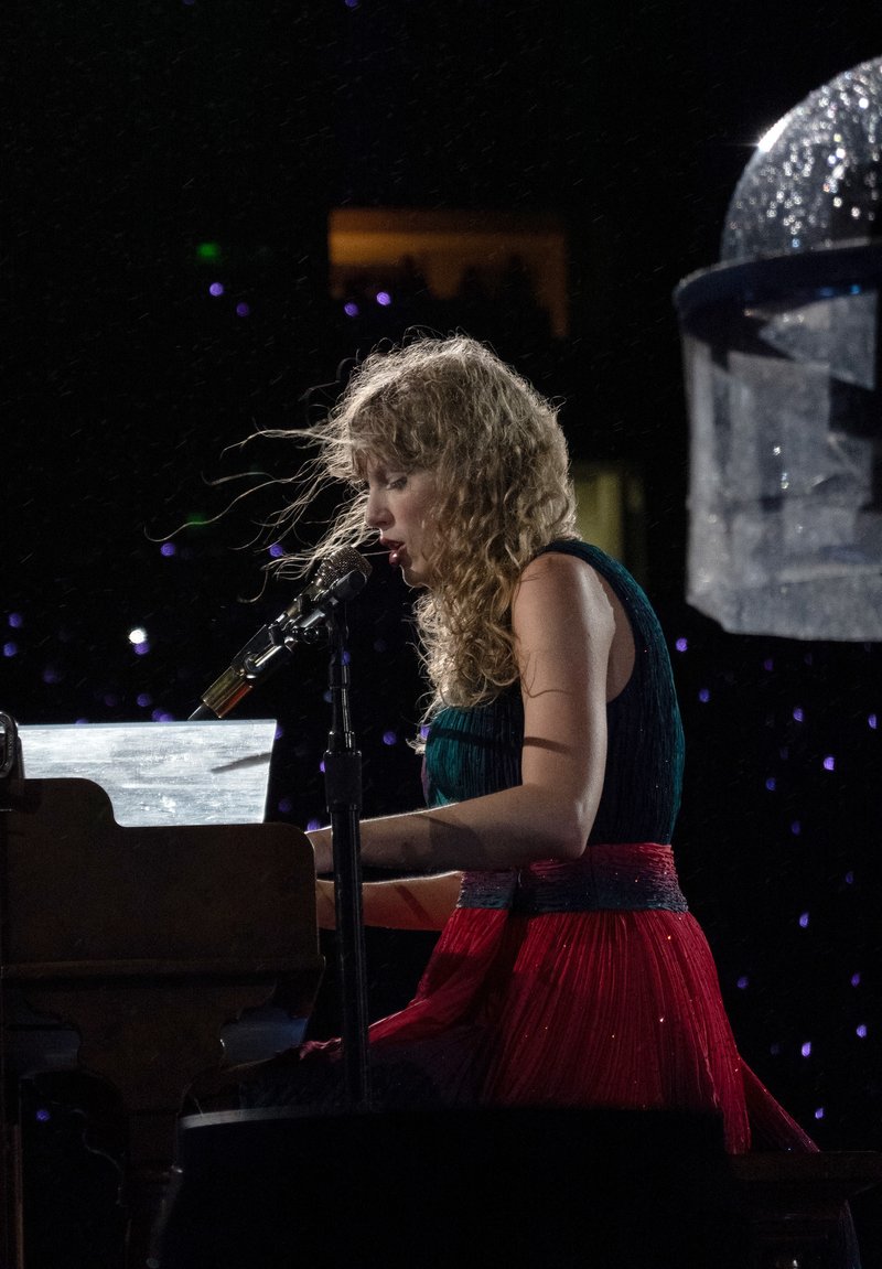 Taylor Swift — October 18 - Miami, Florida — photo 152