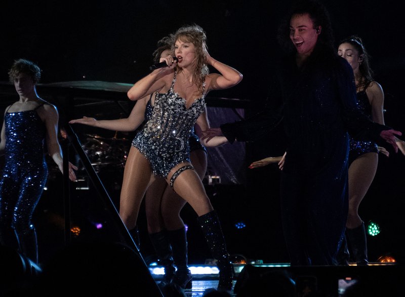 Taylor Swift — October 18 - Miami, Florida — photo 182