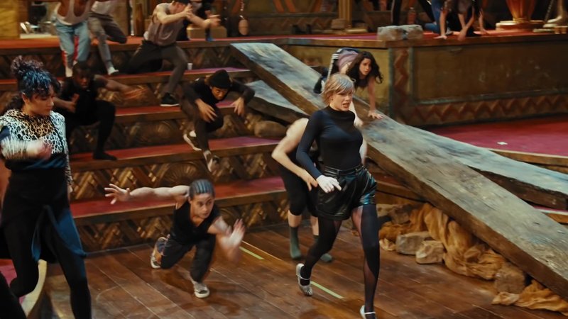 Behind The Scenes (Screen Captures)