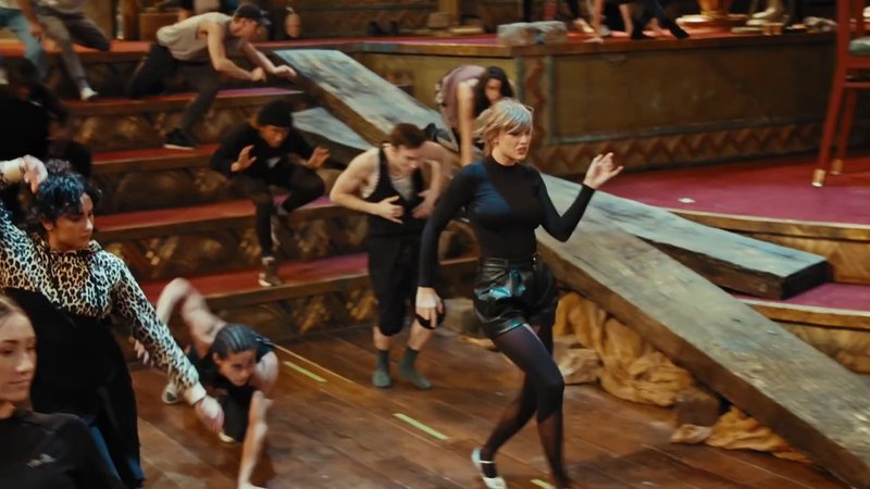 Taylor Swift — Behind The Scenes (Screen Captures) — photo 3