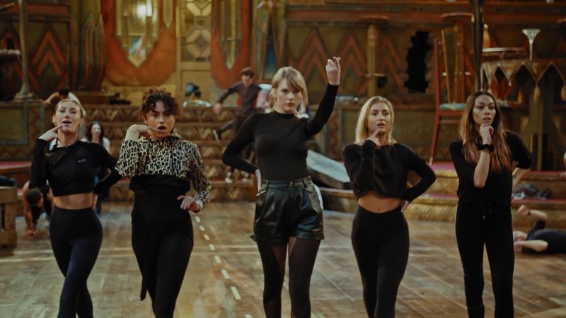 Cats - A Look Inside (Screen Captures)