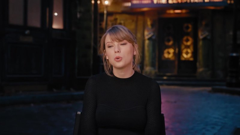 Taylor Swift — Cats - A Look Inside (Screen Captures) — photo 16