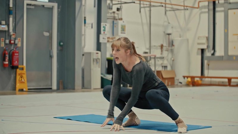 Taylor Swift — Cats - A Look Inside (Screen Captures) — photo 22