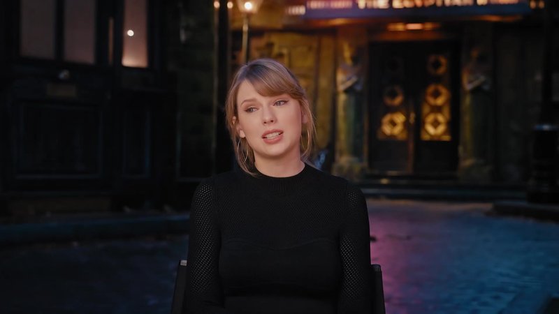 Taylor Swift — Cats - A Look Inside (Screen Captures) — photo 31