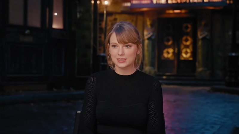 Taylor Swift — Cats - A Look Inside (Screen Captures) — photo 36
