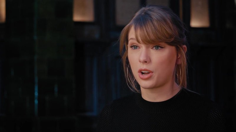 Taylor Swift — Cats - A Look Inside (Screen Captures) — photo 38