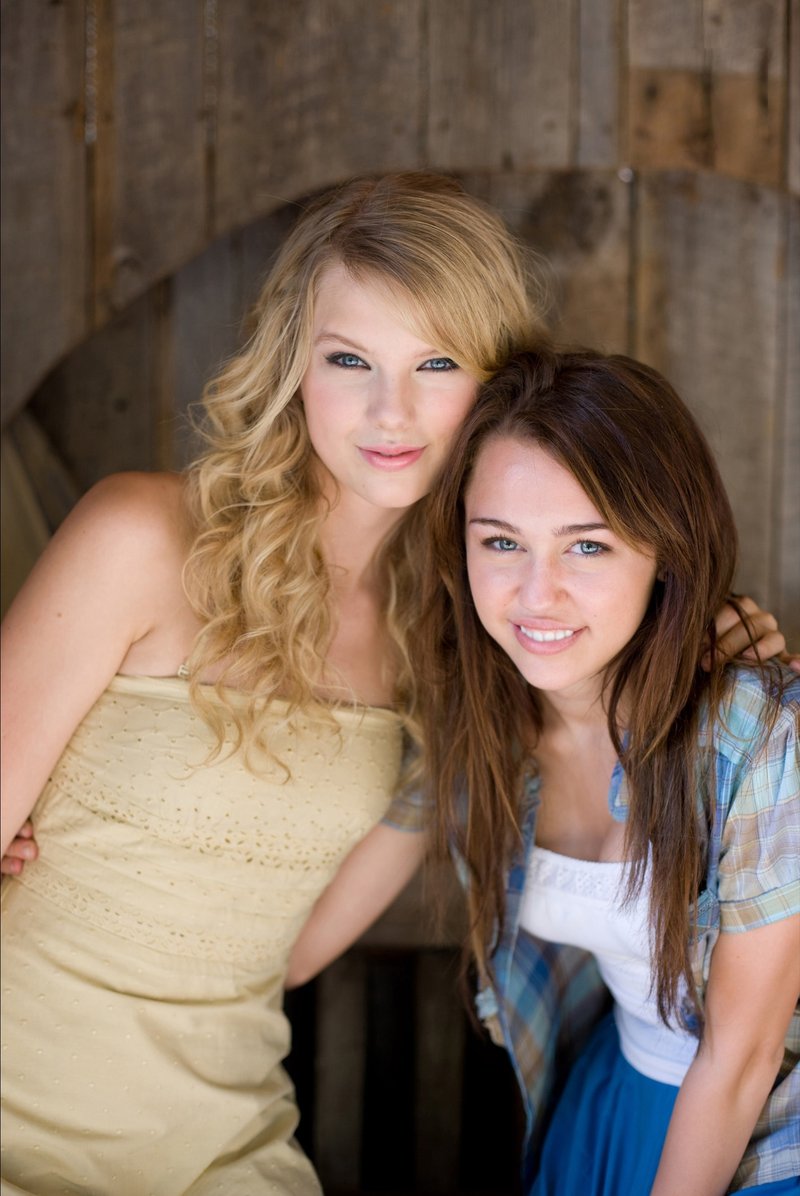 Taylor Swift — Behind the Scenes — photo 2